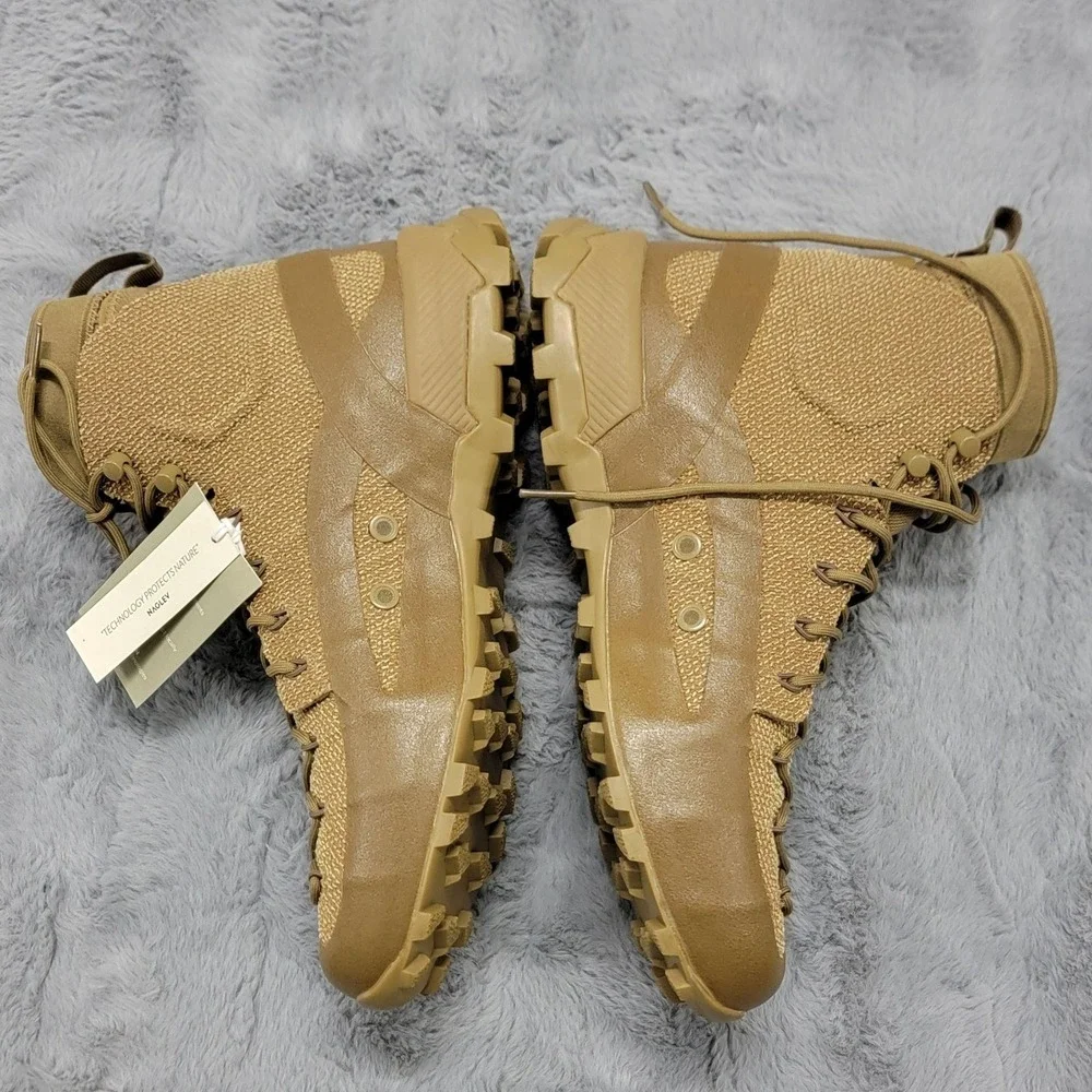 Naglev unico boots